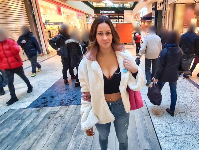 Lia Fox: Ich wurde beim Einkaufen gefickt