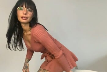 SophieSaphira - I LOSE THE THREAD MORE OFTEN... BUT MY CLOTHES MORE OFTEN!!! 1.NUDE VIDEO