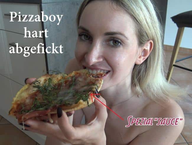 (Micky Muffin) Pizzaboy me baise fort !
