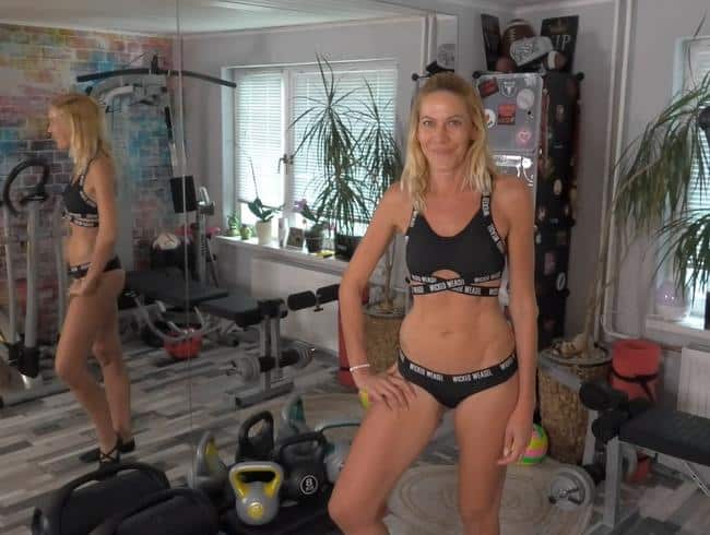 Fitness video shoot with Miley Weasel totally escalates