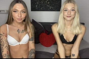 Two blondes masturbating together [Daria-Lima]