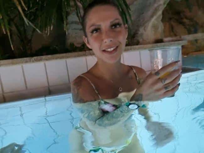 SKANDA! Secretly fingered in the thermal baths... is that too far? (Lina-Lexx)