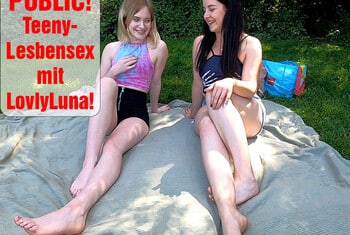 Amusement lesbien avec deux adolescentes chaudes [EmmaSecret & Lovly Luna]