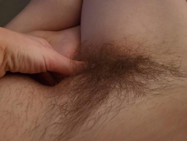 Honey-Bitch: Is my pussy hairy enough?