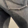 [LetsWetting] Cachonda meando en los jeans