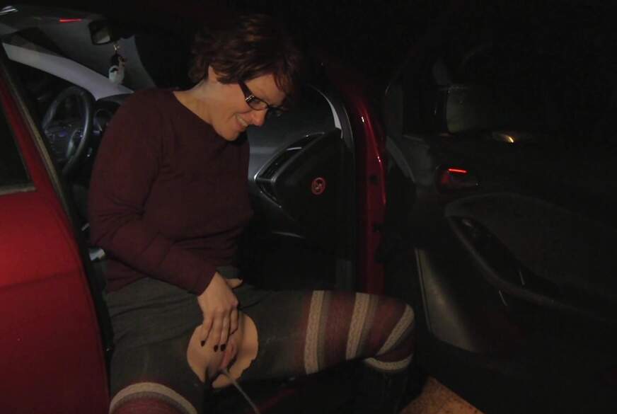 Popp-Sylvie - Dogging Date on a night parking lot