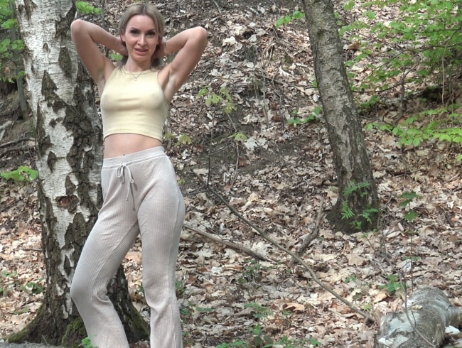 Outdoor fuck in the forest (Mickey Muffin)