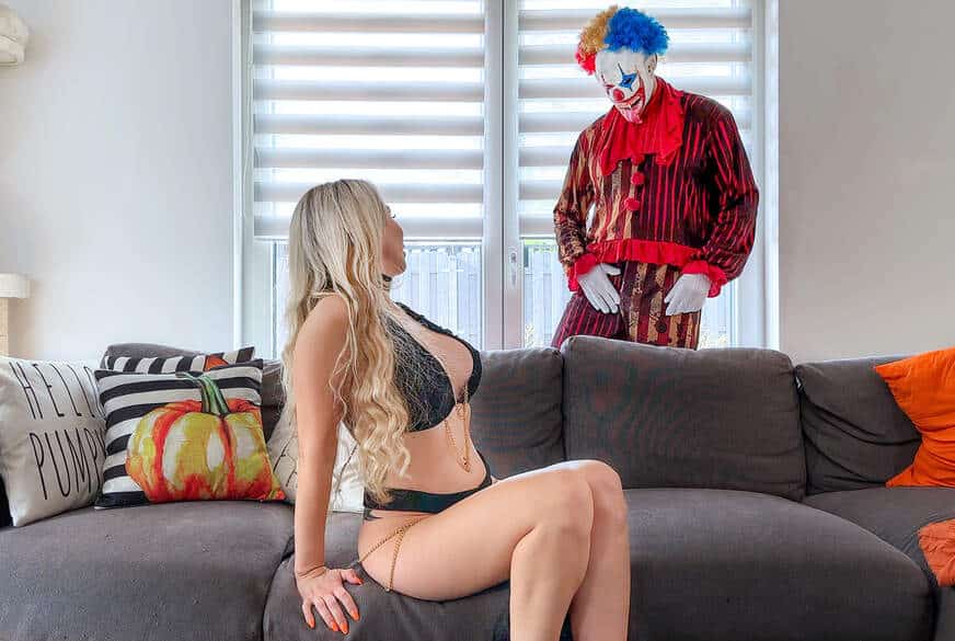 Lisa-Sophie - The Halloween party slut - used and squirted by the clown!