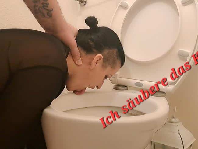 Laura05 - Ich muss die Toilette putzen..