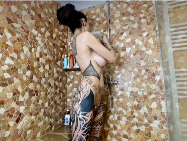Aja-Moon: I'm super horny in the shower