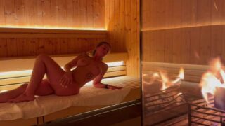 (LarissaX69) In der Sauna geht es heiß her…