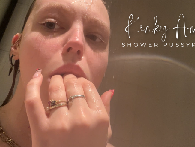 Pussy games in the shower with Kinky Amy