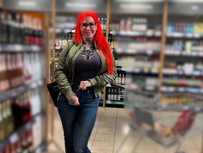I meet him in the supermarket and get horny! He's never experienced anything like this! (Cat Coxx)