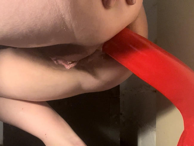 (Lola84foryou) Red XXL dildo blows up my asshole