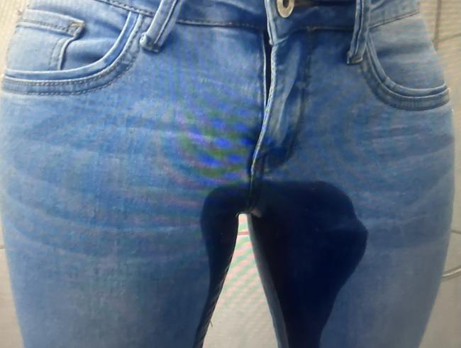 Avventura di coppia @ Hot & Wet! La pipì sui jeans mi fa arrapare
