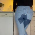 Jeans affair: I'm standing in the kitchen and just pissing in my jeans