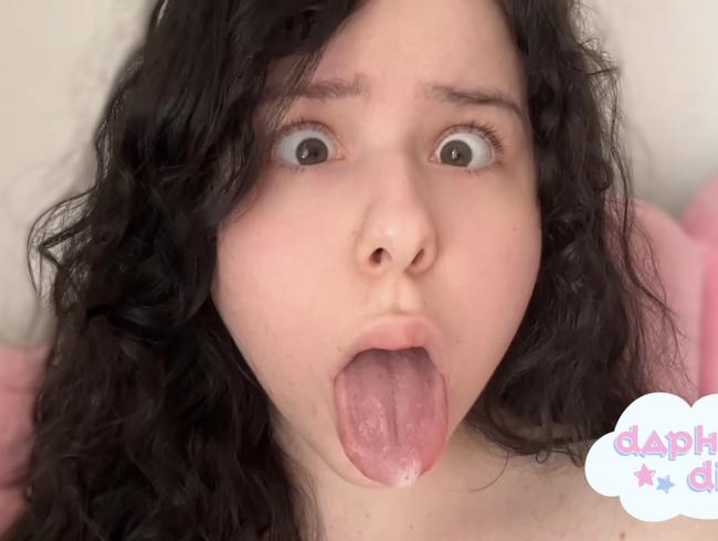DaphneDietz - My first SPIT PLAY, at 18!!! (+AHEGAO)