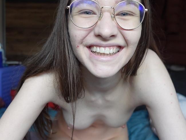 Emmi-Hill: I'll show you every part of my teen body