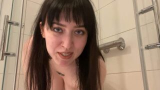 Amy-Smiles: Ich besorge es mir unter der Dusche… kommst du mit?